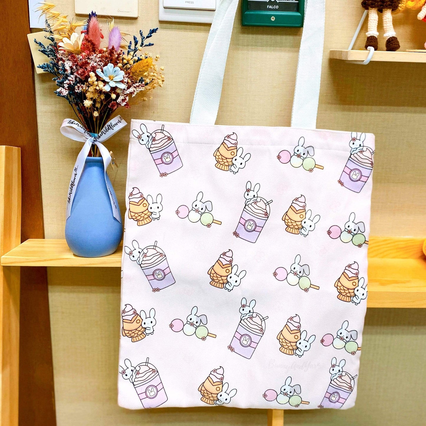 BunnyAndYarn Memo & Friends Spring Season Tote Bag